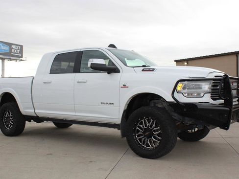 Used 2022 RAM 3500 Laramie AWD/4WD image 40