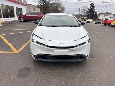 New 2026 Toyota Prius LE image 8