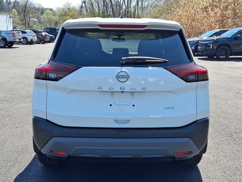 Used 2023 Nissan Rogue S AWD/4WD image 5