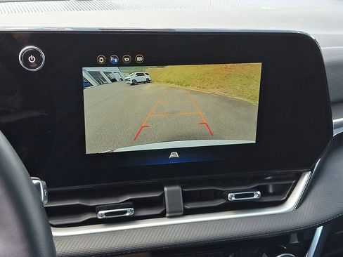 Used 2025 Chevrolet Equinox LT AWD/4WD image 18