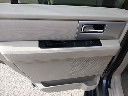 Used 2011 Ford Expedition Limited image 12
