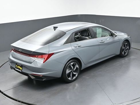 Used 2023 Hyundai Elantra Limited FWD image 41