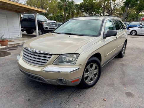 Used 2006 Chrysler Pacifica Touring AWD/4WD image 8
