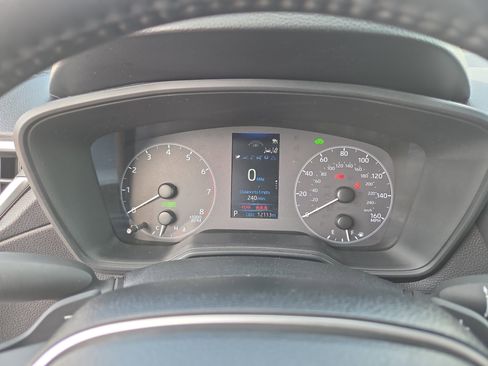 Used 2025 Toyota Corolla Cross AWD Hybrid w/ Moonroof Package image 21