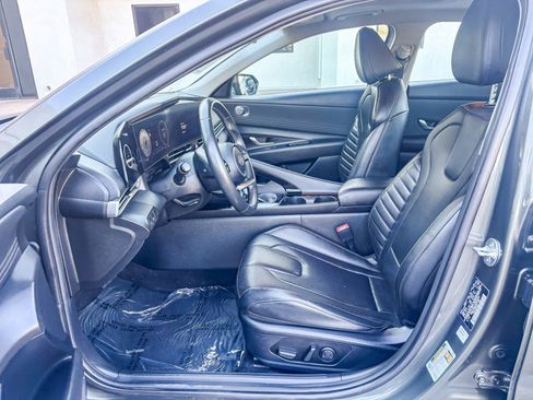 Used 2024 Hyundai Elantra Limited image 21