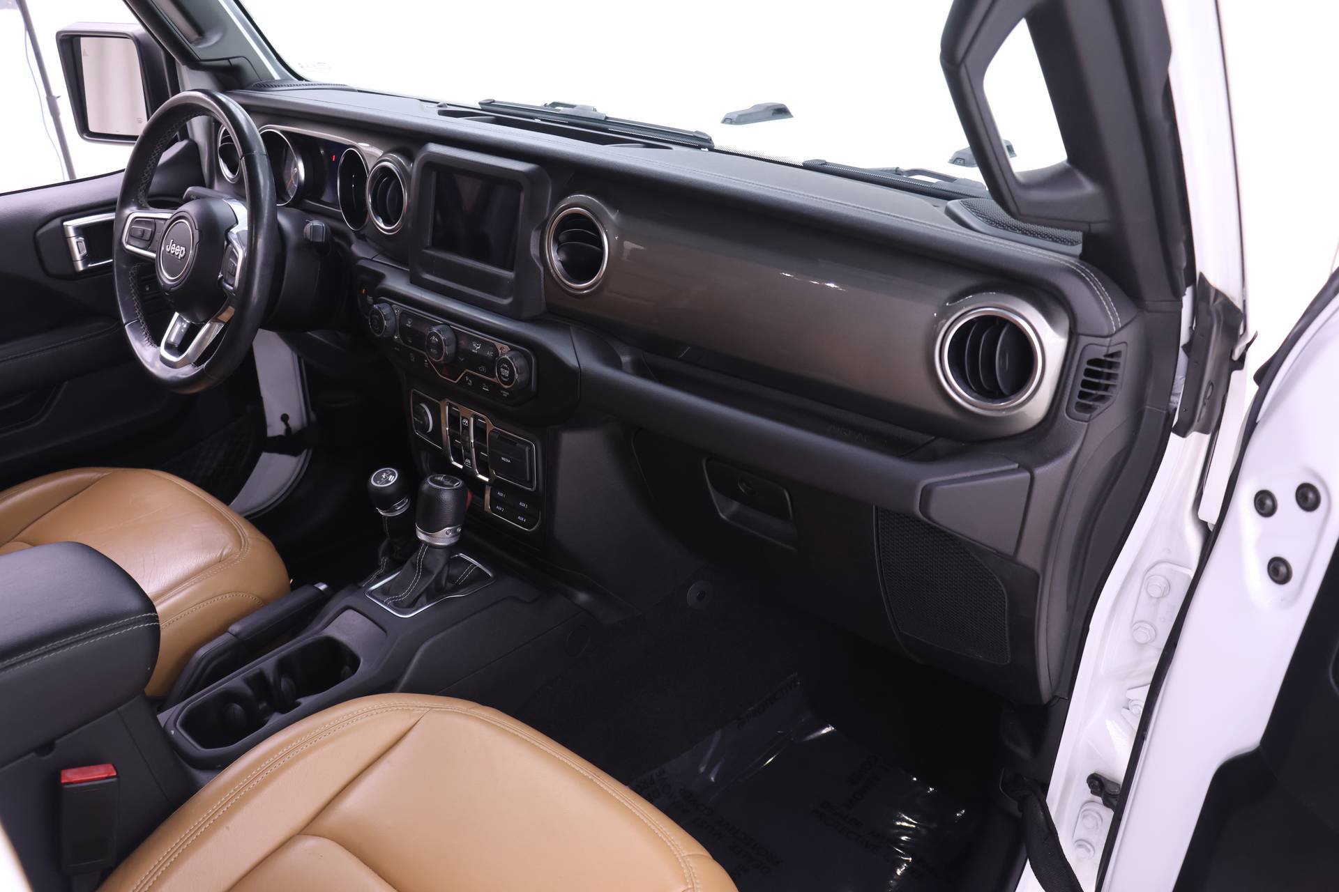 Used 2021 Jeep Wrangler Unlimited Sahara w/ LED Lighting Group AWD/4WD image 23