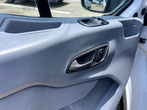Used 2017 Ford Transit 150 148 Medium Roof RWD image 31