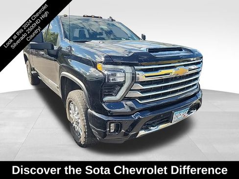 Used 2024 Chevrolet Silverado 2500 High Country w/ High Country Premium Package AWD/4WD image 1
