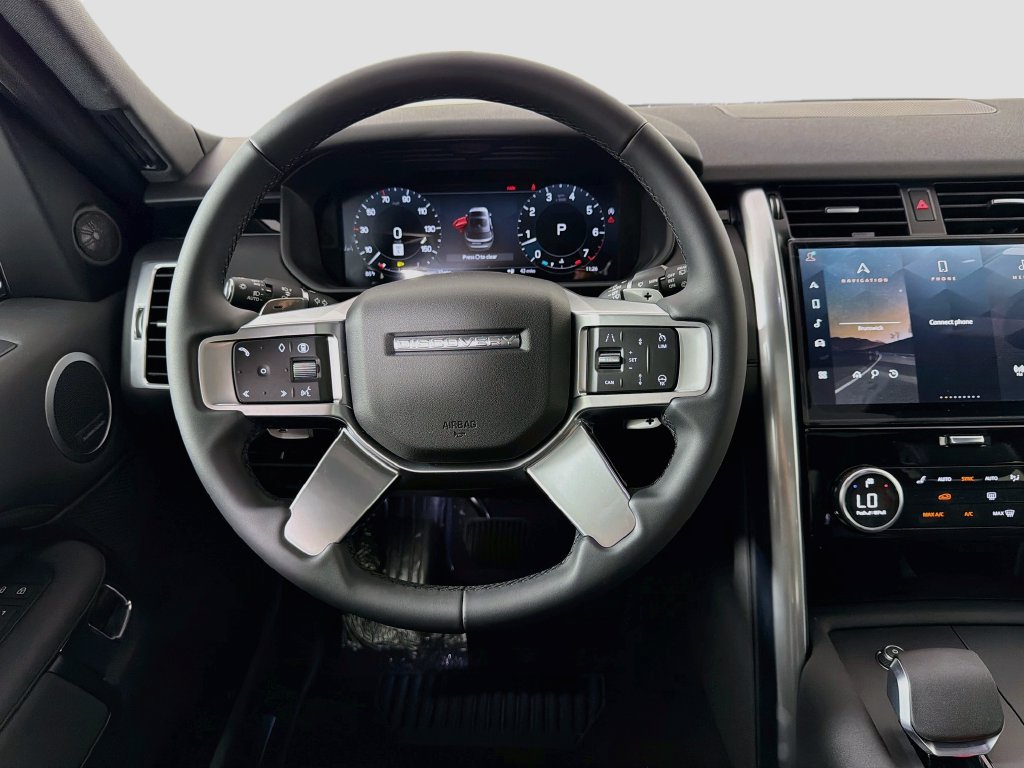 New 2026 Land Rover Discovery S AWD/4WD image 24