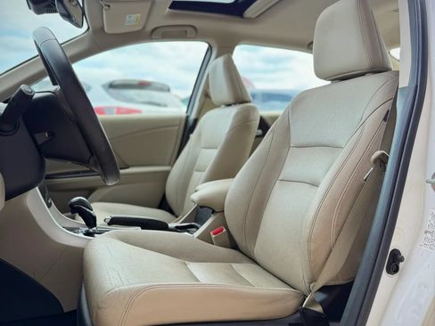 Used 2017 Honda Accord EX-L image 7