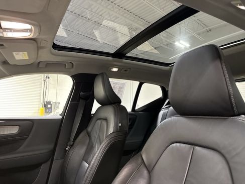 Used 2023 Volvo XC40 B5 Plus AWD/4WD image 20