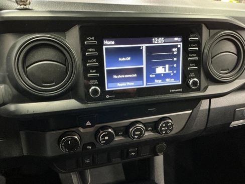 Used 2022 Toyota Tacoma SR image 19