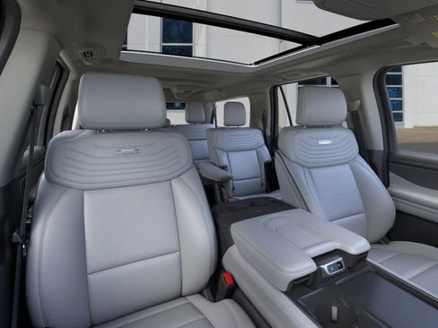 New 2025 Ford Expedition Max Platinum w/ Platinum Ultimate Package image 10