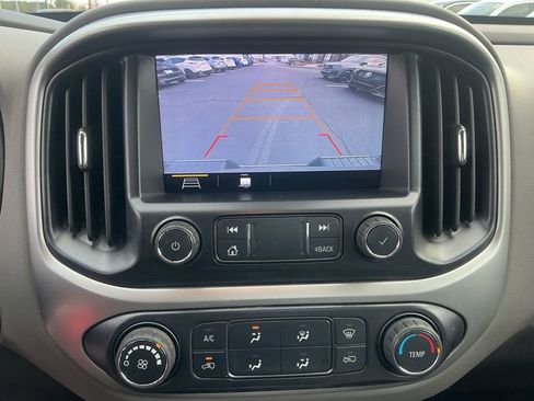 Used 2020 Chevrolet Colorado LT w/ Safety Package image 17