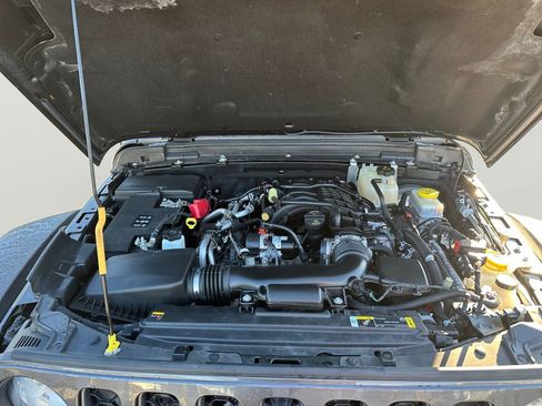 Used 2022 Jeep Wrangler Unlimited Rubicon w/ Xtreme Recon 35" Tire Package image 9