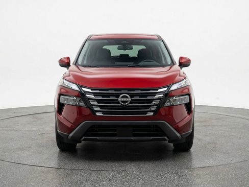 Used 2025 Nissan Rogue SV FWD image 2
