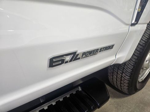 Used 2025 Ford F250 XL w/ FX4 Off-Road Package AWD/4WD image 12