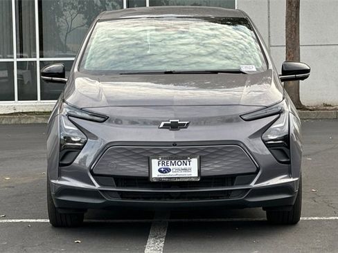 Used 2022 Chevrolet Bolt LT w/ Infotainment Package image 9