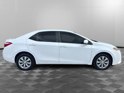 Used 2015 Toyota Corolla LE FWD image 6