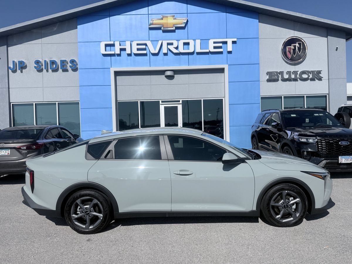 Used 2025 Kia K4 FWD image 8