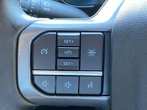 Used 2025 Ford F450 Lariat AWD/4WD image 18