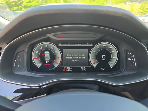 Used 2023 Audi Q8 Prestige AWD/4WD image 31