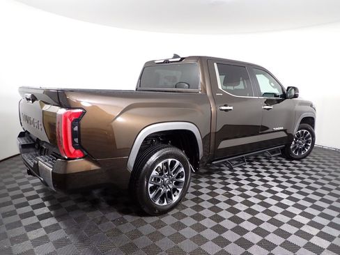 Used 2025 Toyota Tundra Limited AWD/4WD image 21