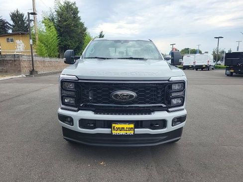 New 2025 Ford F350 XLT w/ Black Appearance Package image 9