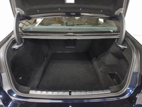 Used 2023 BMW 760i xDrive image 8