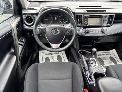 Used 2017 Toyota RAV4 XLE FWD image 20