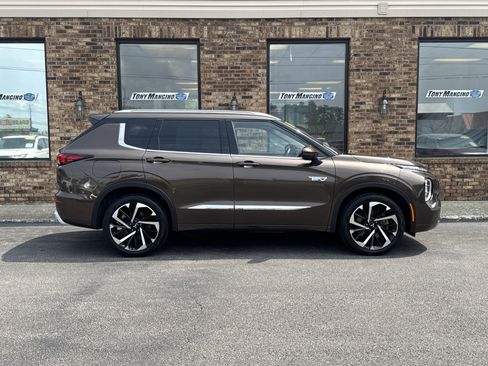 Used 2023 Mitsubishi Outlander SEL AWD/4WD image 6