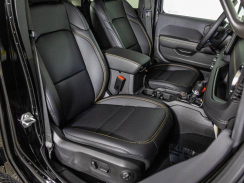 New 2026 Jeep Wrangler Unlimited Sahara AWD/4WD image 38