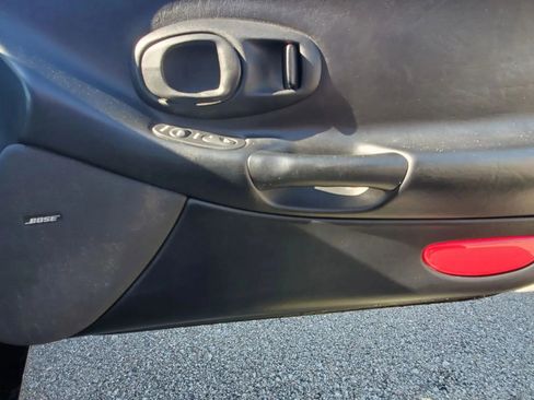 Used 2004 Chevrolet Corvette Coupe w/ Preferred Equipment Group image 29