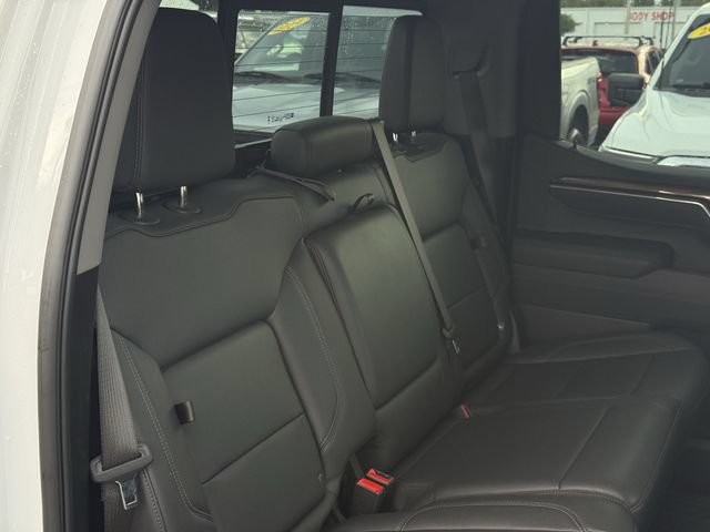 Used 2025 Chevrolet Silverado 1500 LT Trail Boss w/ Convenience Package II AWD/4WD image 32