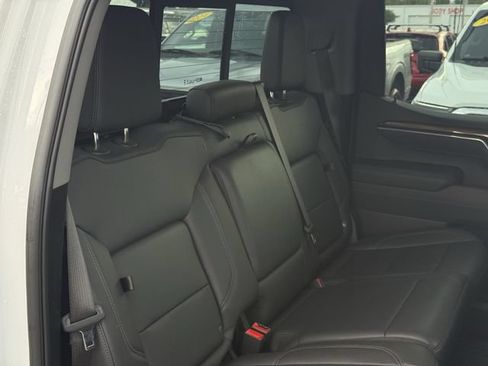Used 2025 Chevrolet Silverado 1500 LT Trail Boss w/ Convenience Package II AWD/4WD image 32