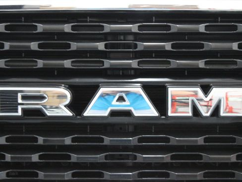 Used 2024 RAM 2500 Big Horn w/ Bed Utility Group AWD/4WD image 31