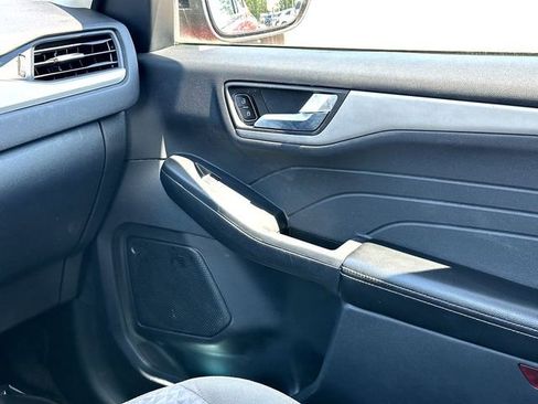 Used 2021 Ford Escape SE w/ SE Sport Appearance Package FWD image 27