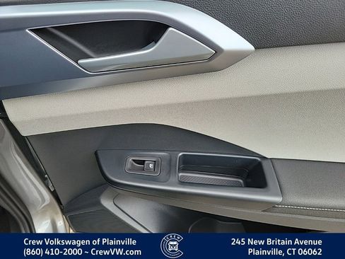 New 2026 Volkswagen Taos SE image 45