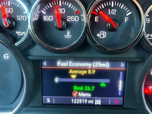 Used 2019 Chevrolet Silverado 1500 LT w/ All-Star Edition image 17