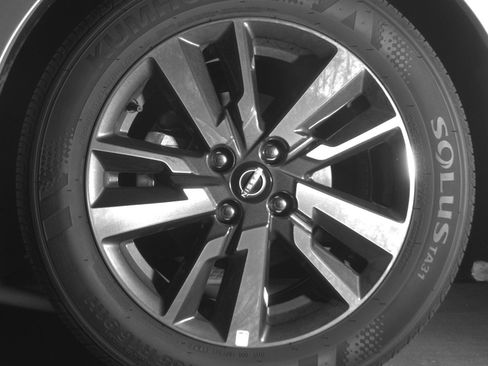 Used 2025 Nissan Versa SV FWD image 15