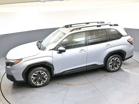 Used 2025 Subaru Forester Premium AWD/4WD image 46