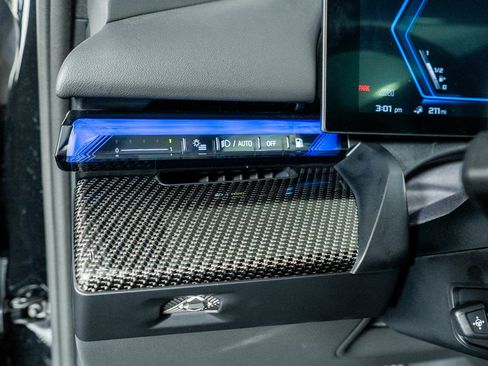 Used 2026 BMW M5 w/ Executive Package image 36