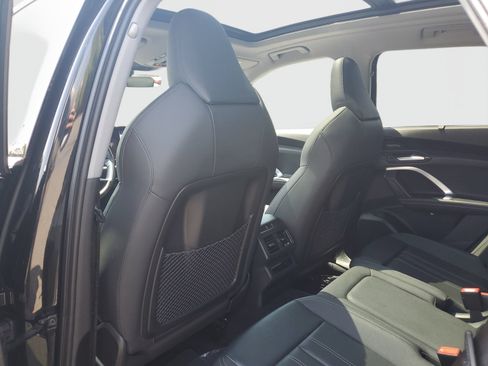 Used 2025 Audi Q5 Premium w/ Premium Plus AWD/4WD image 14