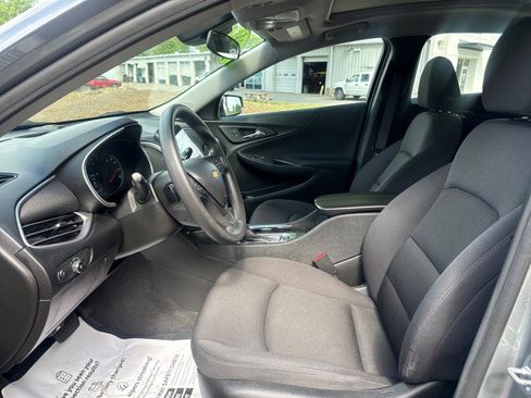 Used 2024 Chevrolet Malibu LT image 19