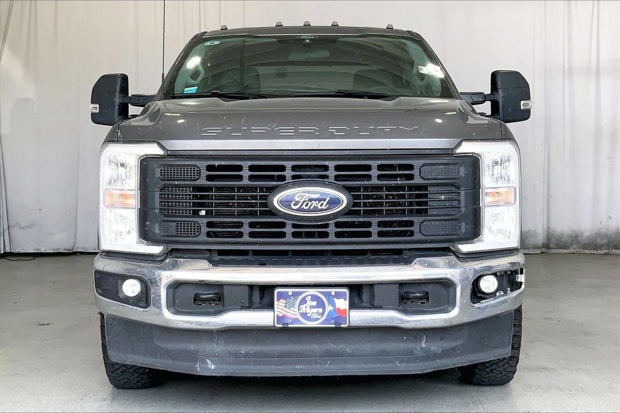 Used 2025 Ford F350 XL AWD/4WD image 3