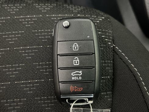 Used 2022 Kia Rio S image 39