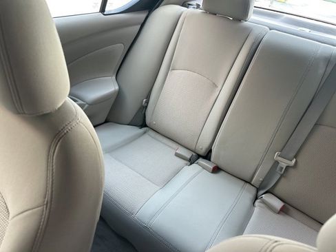 Used 2015 Nissan Versa SV image 8