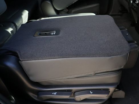 New 2026 GMC Yukon Denali w/ Denali Reserve Package image 14