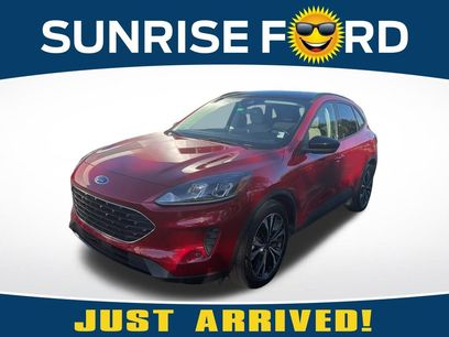 Used 2022 Ford Escape SE w/ SE Sport Appearance Package