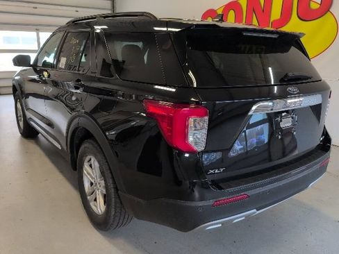 Certified 2023 Ford Explorer XLT AWD/4WD image 3